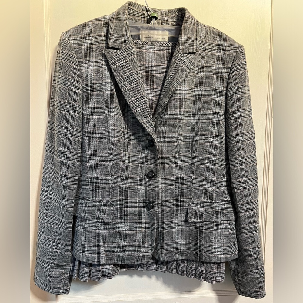 Tahiti 2 Piece Jacket and Skirt Suit Pink Black Sz 14